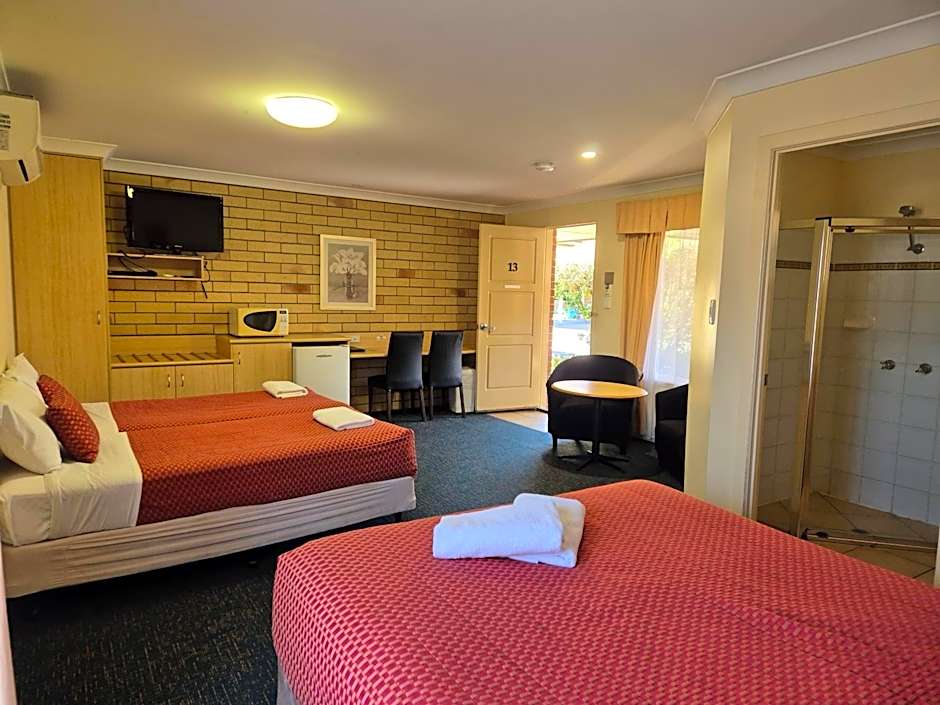 Cotswold Motor Inn