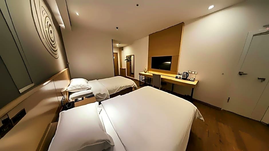 GreenTree Inn Xining Chengdong District Huangguang Yiwu Trade City Express Hotel