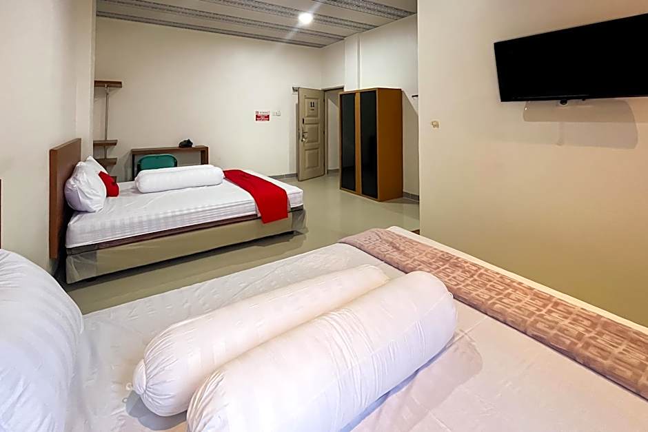 RedDoorz Lotte near PTC MALL