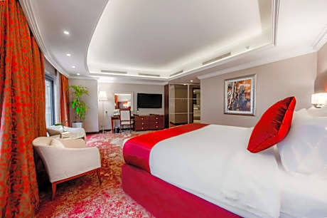 Royal Two-Bedroom Suite