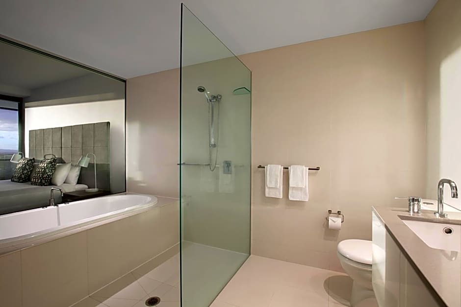 Mantra Circle on Cavill Surfers Paradise
