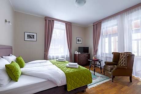 Large Double Room