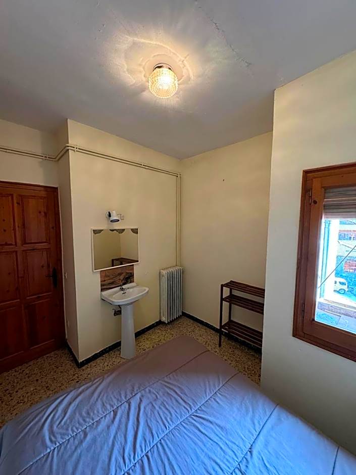 L Esquella Restaurante hostal