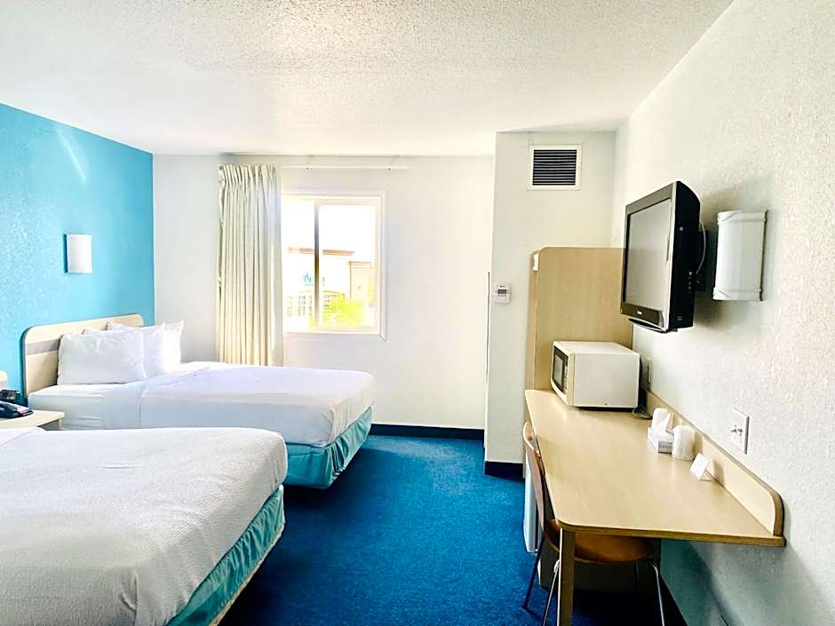 Motel 6-Red Deer, AB