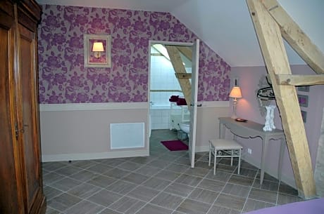 Double Room with Private Bathroom