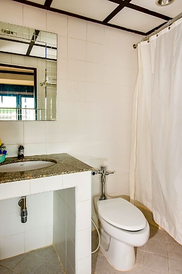 OYO 447 Royal Express Hua Hin