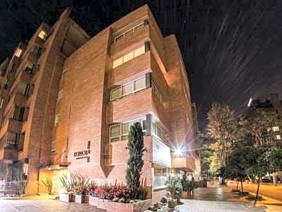 Hotel Retiro 84 by MIJ