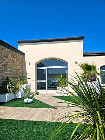 Queen Room with Spa Bath