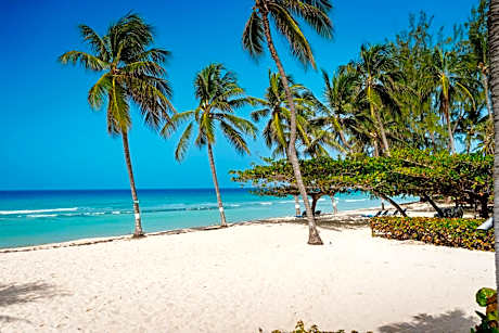Coconut Court Beach Hotel