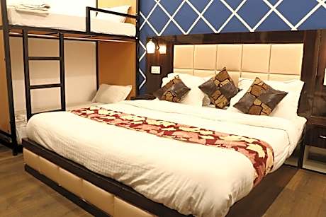 Madpackers Khajuraho