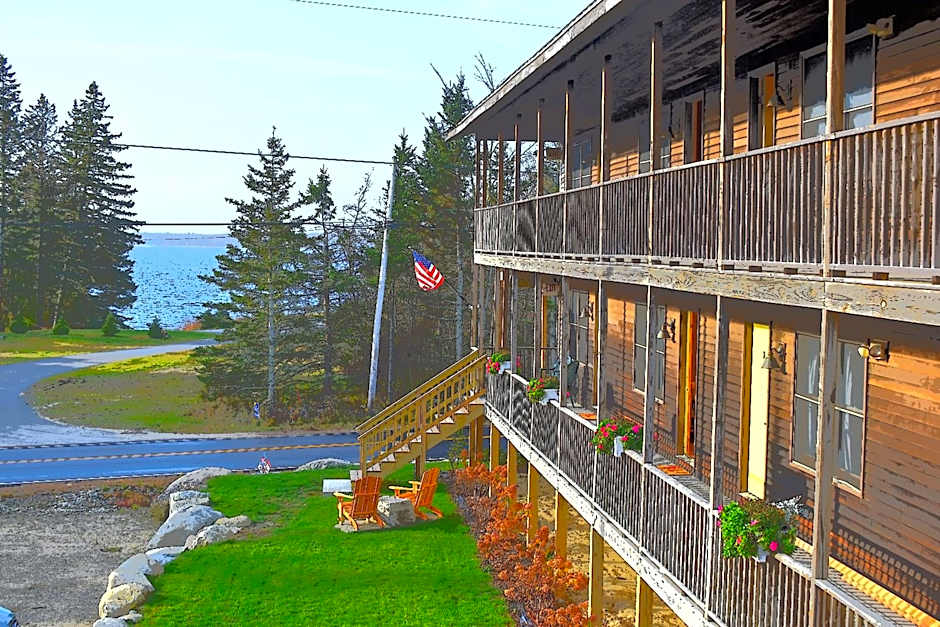 The Eggemoggin Reach Inn