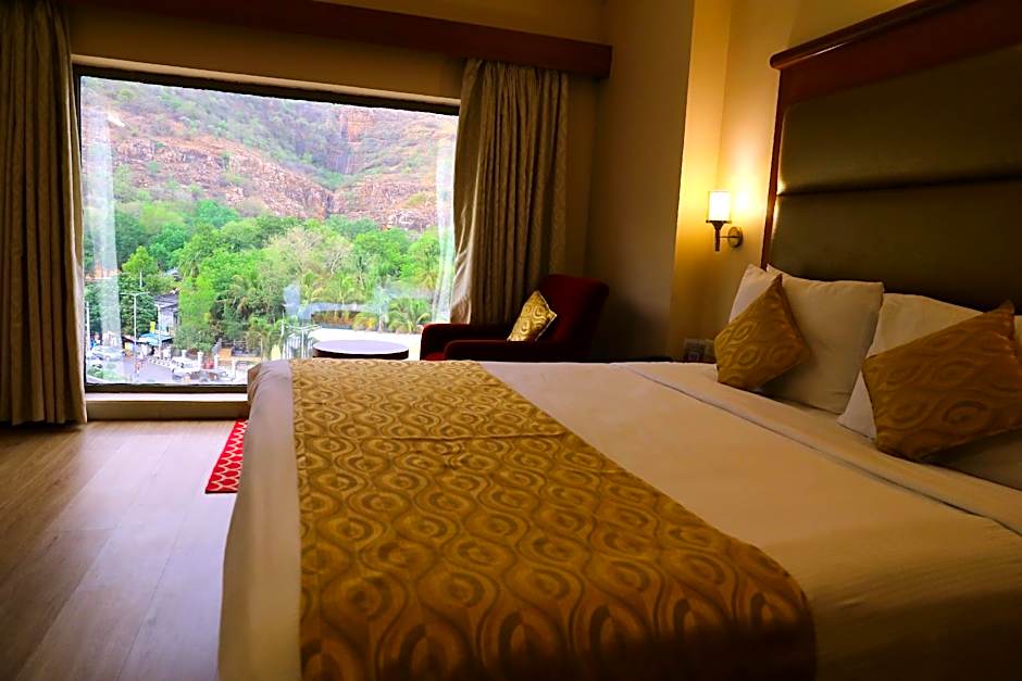 Raj Park - Hill View