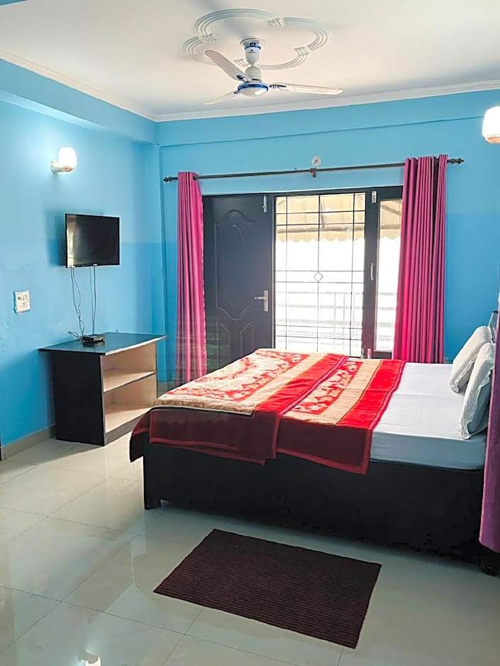 Hotel Lake Inn - A Luxury Lake View Hotel