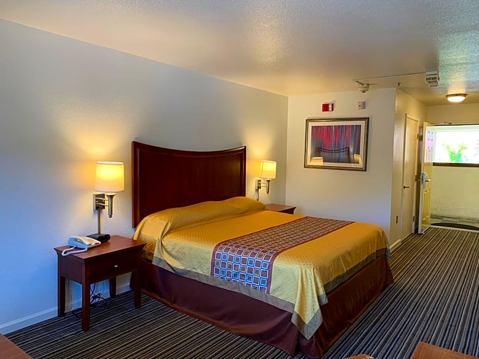 Airport Inn