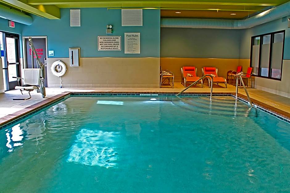 Holiday Inn Express & Suites St. Louise South I-55 By IHG