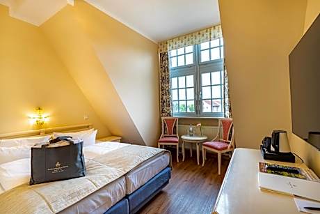 Castle Room with Park View