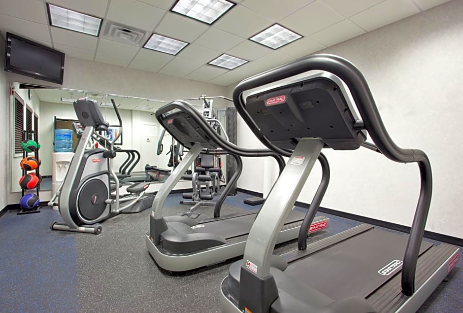 Holiday Inn Express Hotel and Suites Akron South-Airport Area By IHG