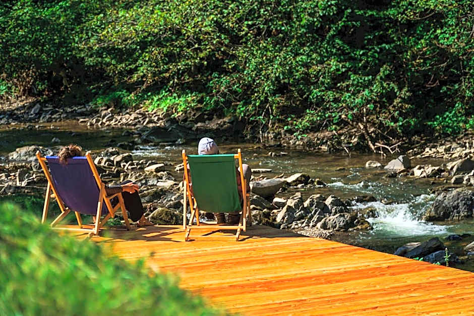 Novosiele Lifestyle Apartments - nad górską rzeką - Strefa relaksu sauna jacuzzi - Bieszczady