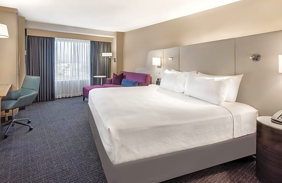Crowne Plaza Cleveland at Playhouse Square by IHG