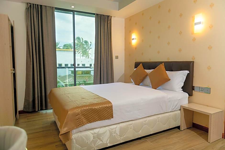 Ari Grand Hotel & Spa