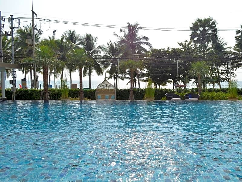 EveRyDaY BEACHFRONT STYLISH  LUXURY* JOMTIEN