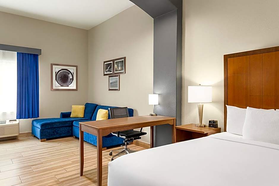 La Quinta Inn & Suites by Wyndham Brownsville North