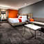 Canoga Hotel At Warner Center