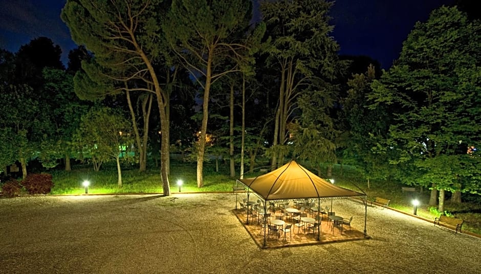 Villa Raffaello Park Hotel