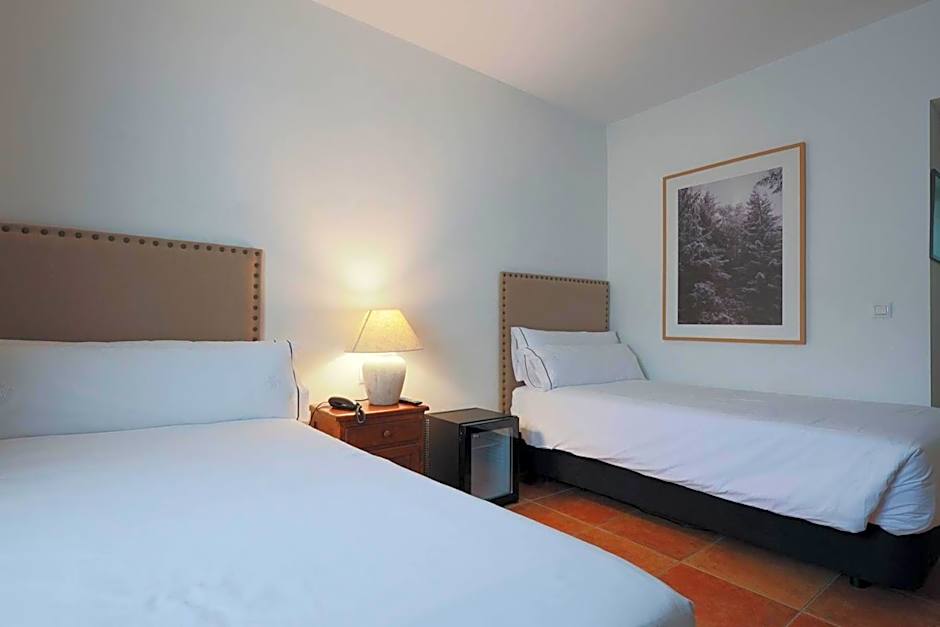 Tugasa Hotel Sierra y Cal