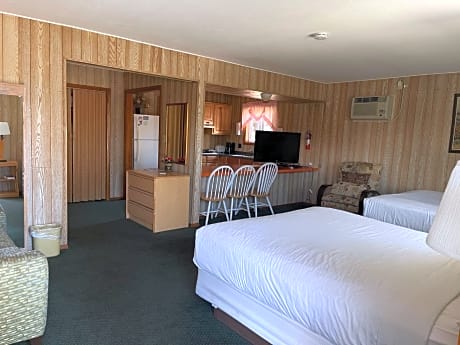 Deluxe Queen Room