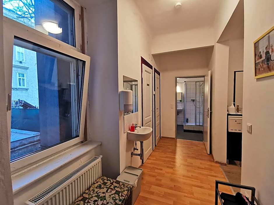 7brunnen Hostel Beds & Rooms