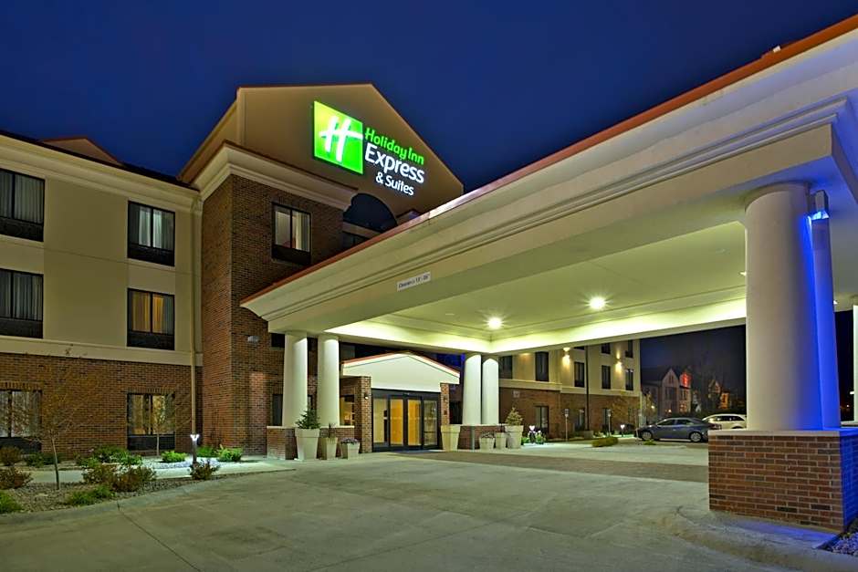 Holiday Inn Express & Suites Springfield By IHG — 32 fotoğraftan 1. fotoğraf