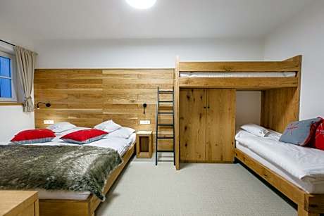 Deluxe Quadruple Room