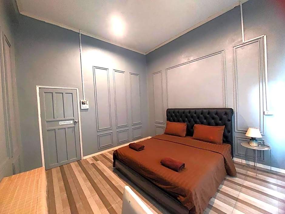 You Empire Hostel & Bar