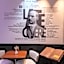 Le Grand Balcon Hotel