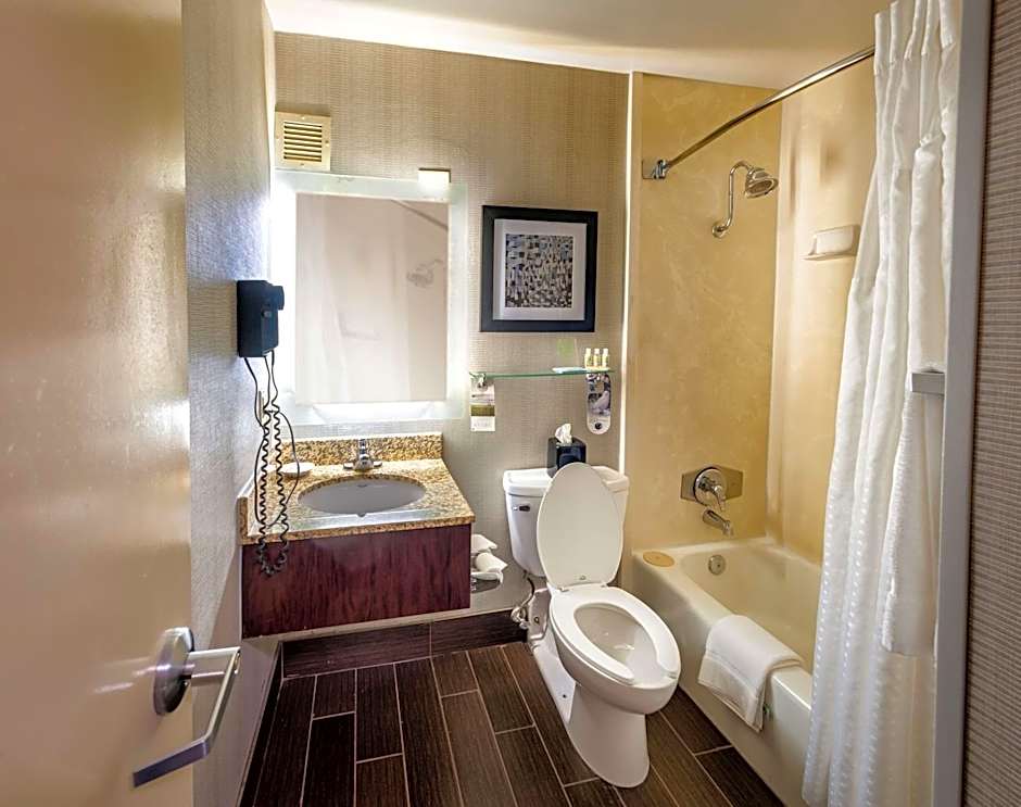 Best Western Plus Strongsville Cleveland