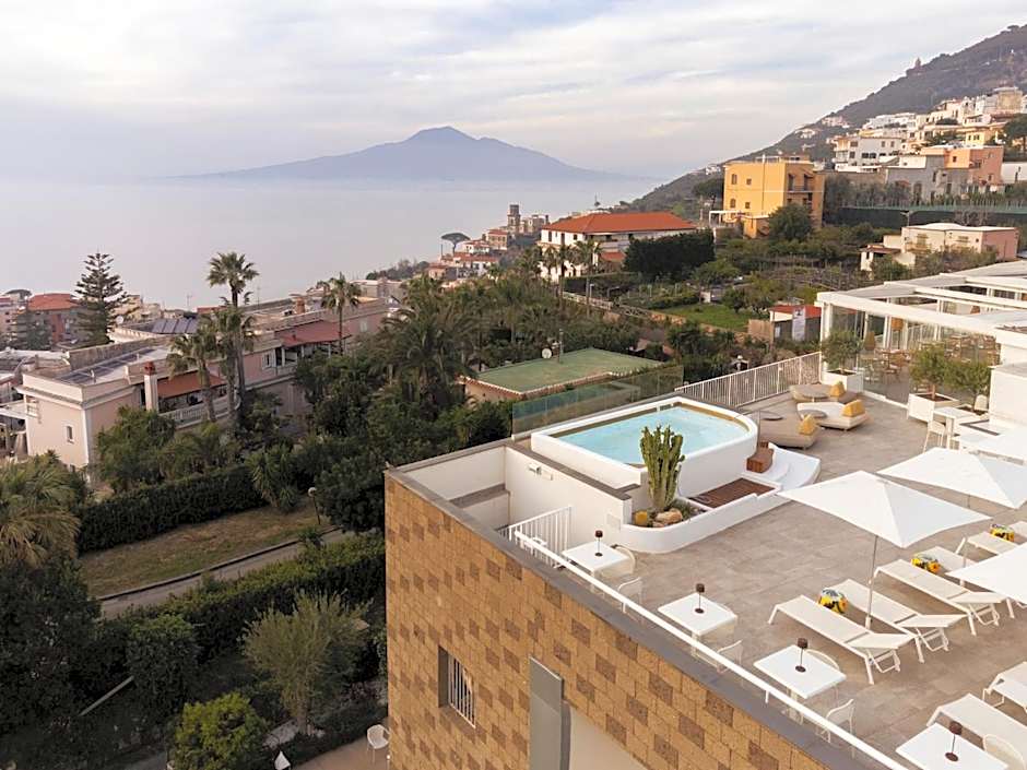 Domo 20 Hotel & Rooftop