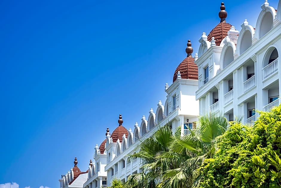 Oz Hotels Side Premium