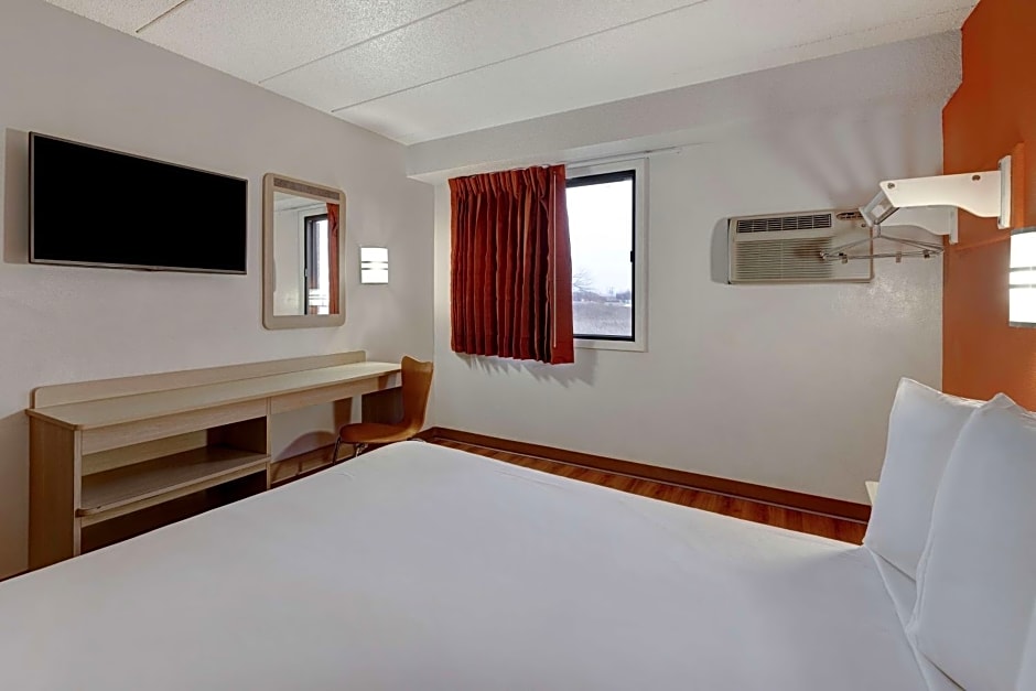 Motel 6-Lakeville, MN - South - Lakeville