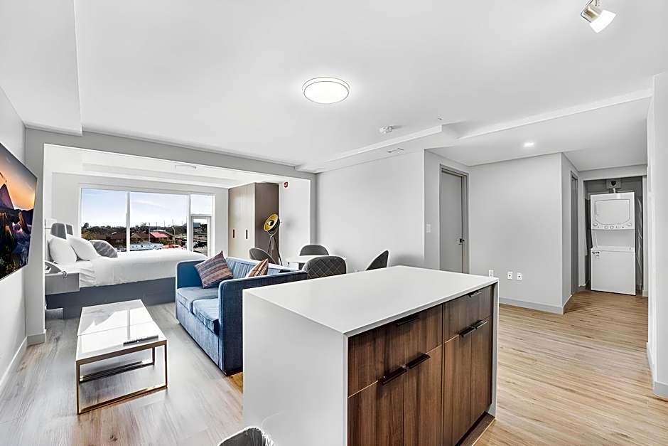 Skye Hotel & Residences