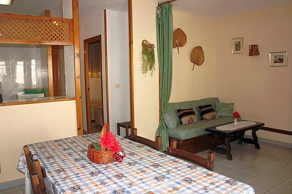 Apartamentos Penismar I y II 3000