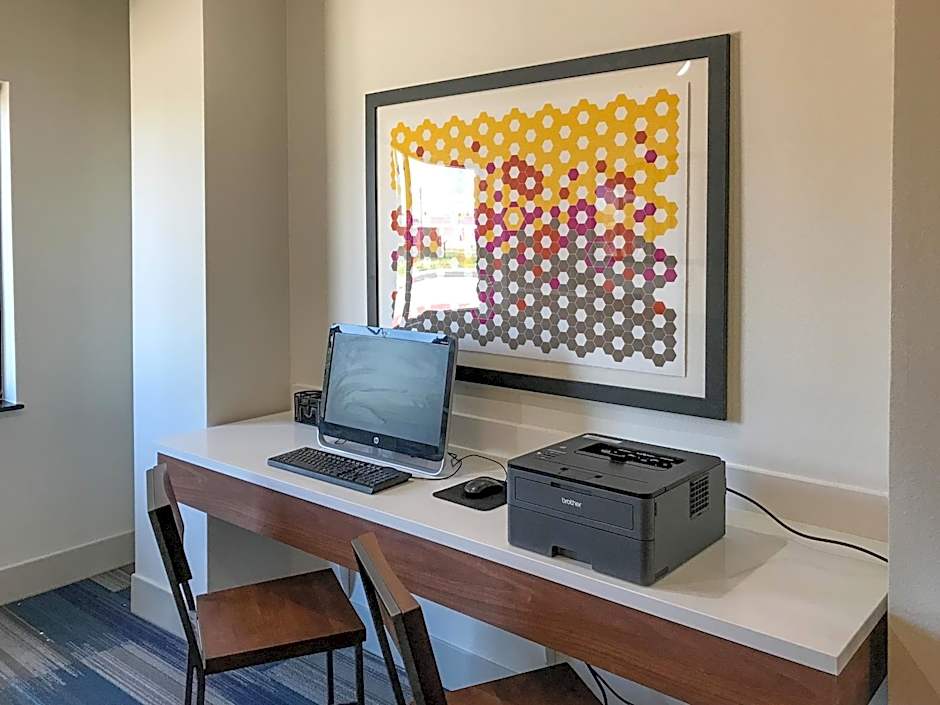 Holiday Inn Express Hotel & Suites Lubbock West By IHG