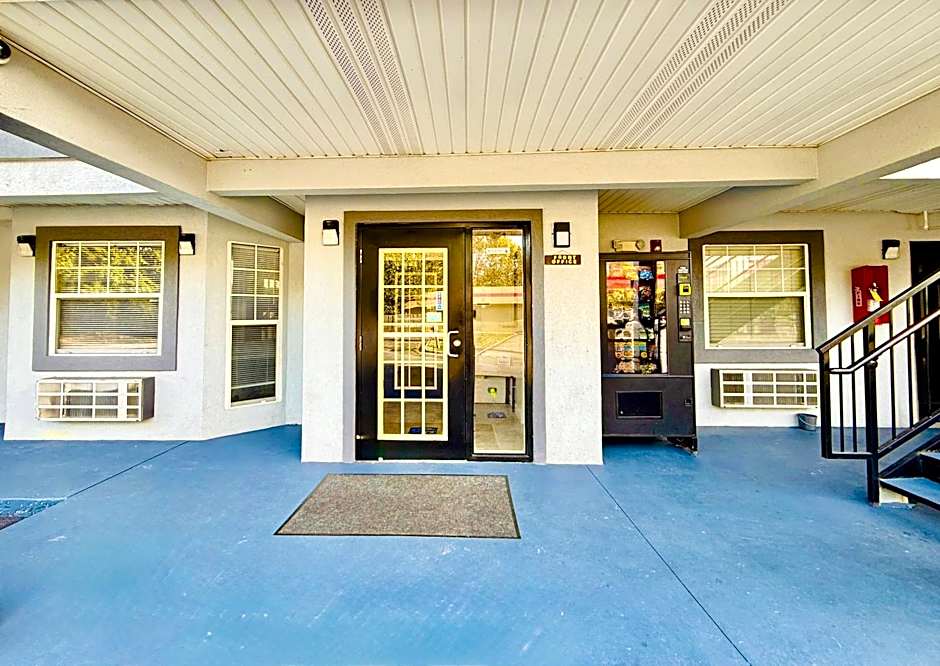 Woodbridge Inn By OYO Rome