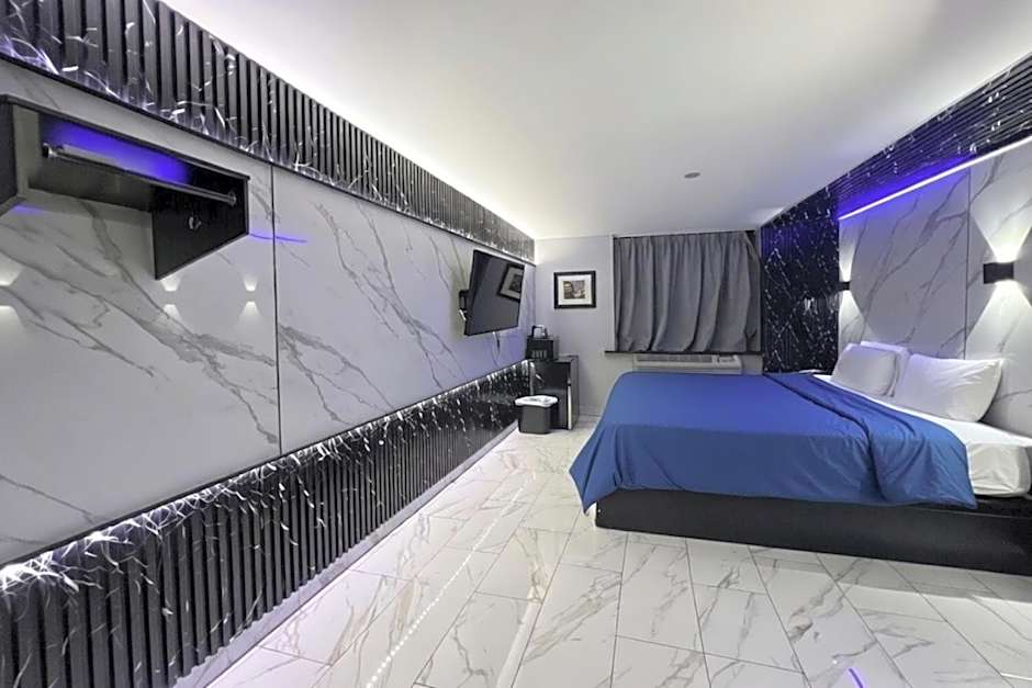 Umbrella Hotel Brooklyn - Newly Renovated