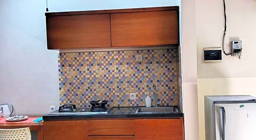 The Green Zhurga Suites