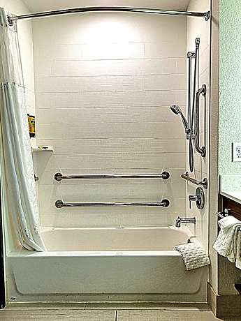 King Room - Disability Access/Non-Smoking