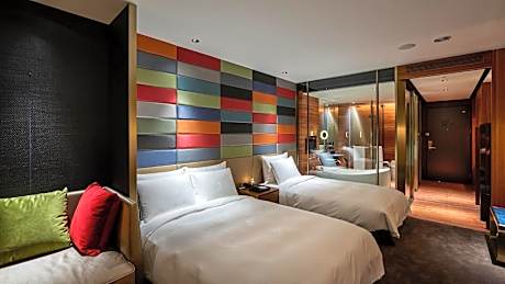 Triple Room with City View