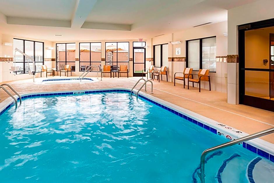 Courtyard by Marriott Bismarck North