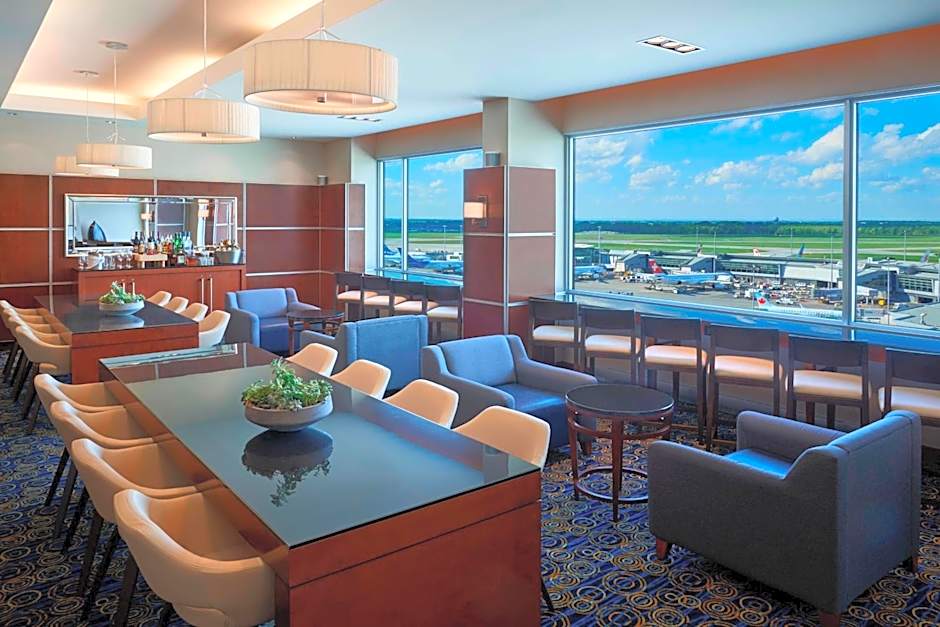 Montreal Airport Marriott In-Terminal Hotel