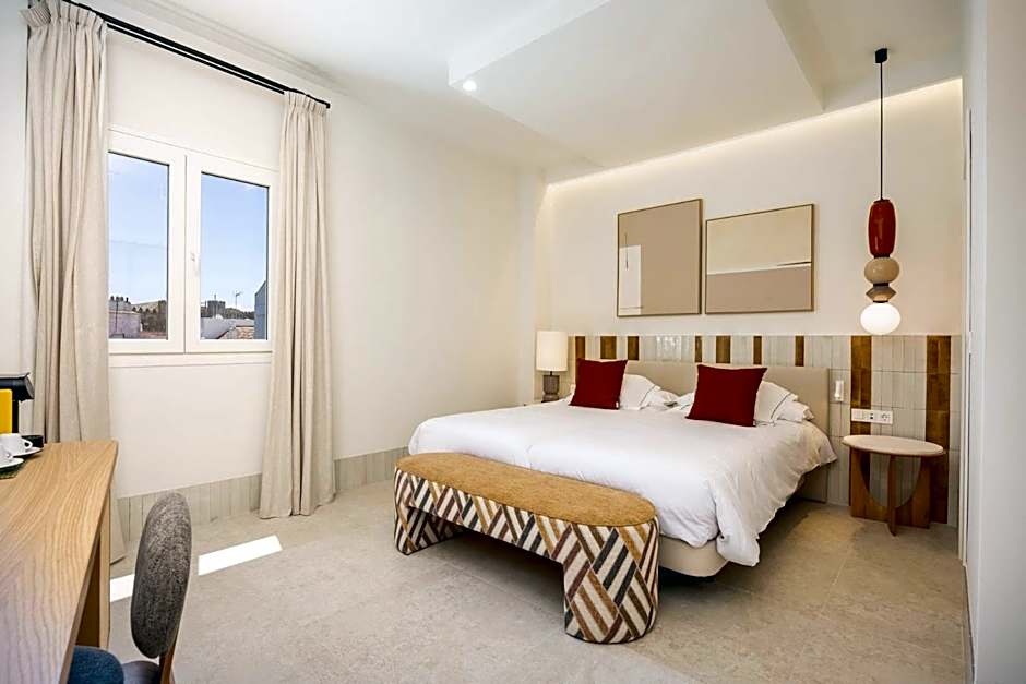 Aristoy - by Grupo Tribu